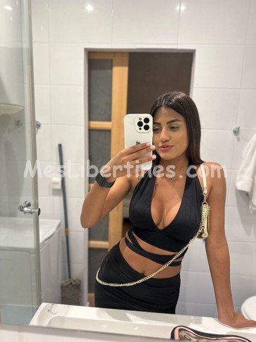 Ads Selena